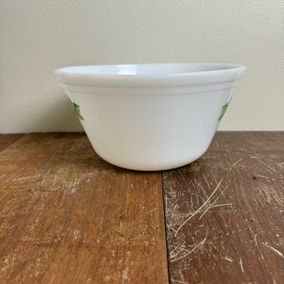 Vintage Federal Milk Glass Mixing Nesting Bowl Brown & Green Fall Leaves 9" - Picture 5 of 7